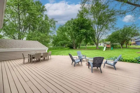 325 Canterbury Lane Inverness IL 60010