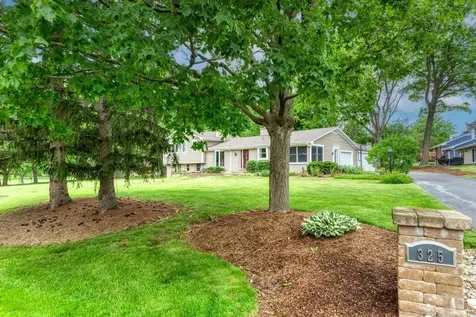 325 Canterbury Lane Inverness IL 60010