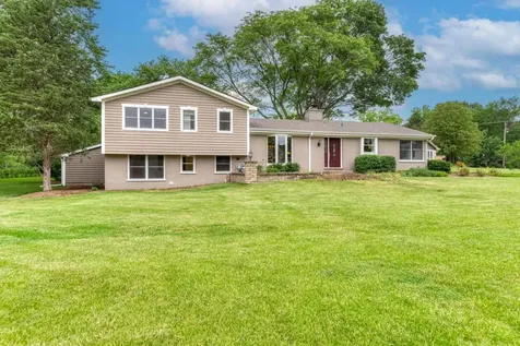 325 Canterbury Lane Inverness IL 60010