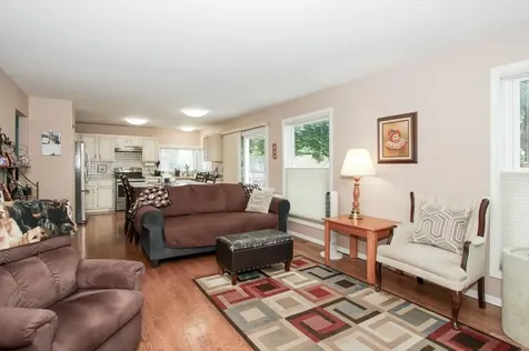 886 Farm Glen Lane Carol Stream IL 60188