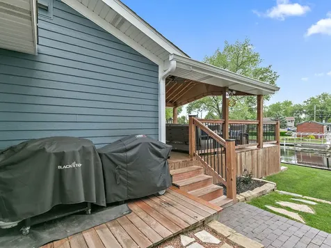715 Monterrey Terrace Mchenry IL 60050