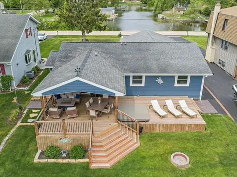 715 Monterrey Terrace Mchenry IL 60050