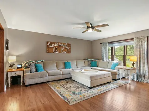 715 Monterrey Terrace Mchenry IL 60050