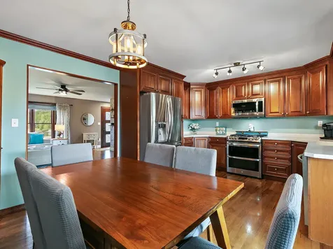 715 Monterrey Terrace Mchenry IL 60050