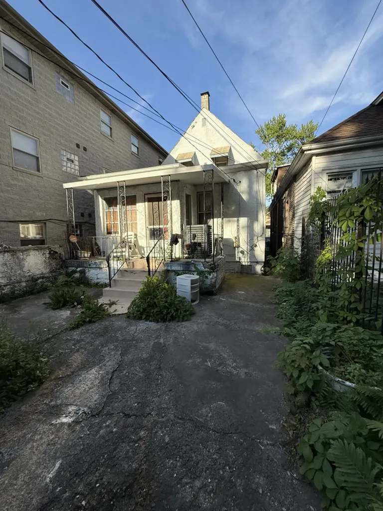 6348 South Rhodes Avenue Chicago IL 60637