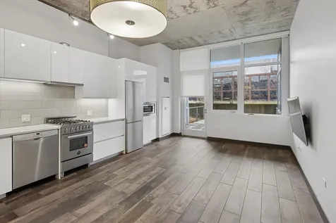 171 North Aberdeen Street Chicago IL 60607