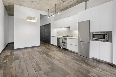 171 North Aberdeen Street Chicago IL 60607
