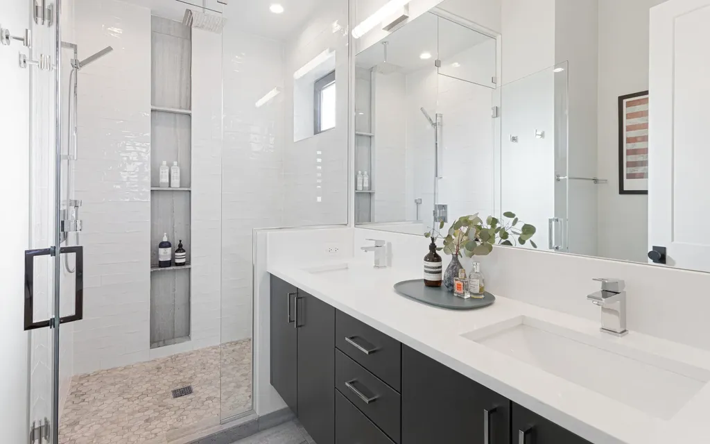 1018 North Wood Street Chicago IL 60622