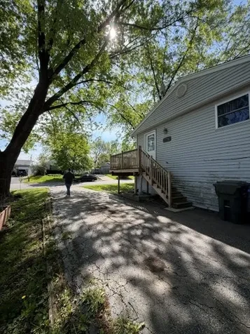 18 Birch Street Carpentersville IL 60110