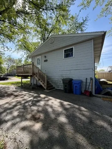 18 Birch Street Carpentersville IL 60110
