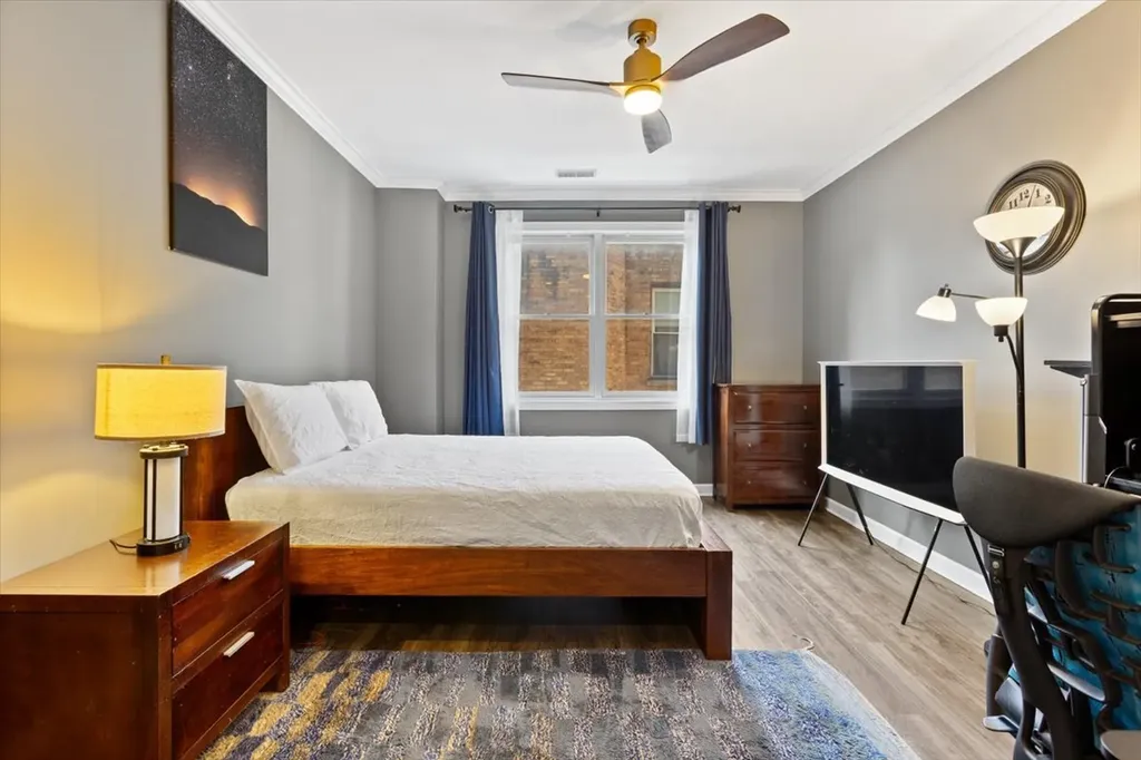 4553 North Magnolia Avenue Chicago IL 60640