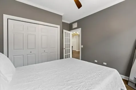 4553 North Magnolia Avenue Chicago IL 60640