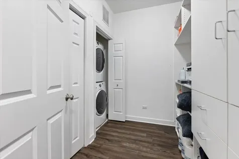 4553 North Magnolia Avenue Chicago IL 60640