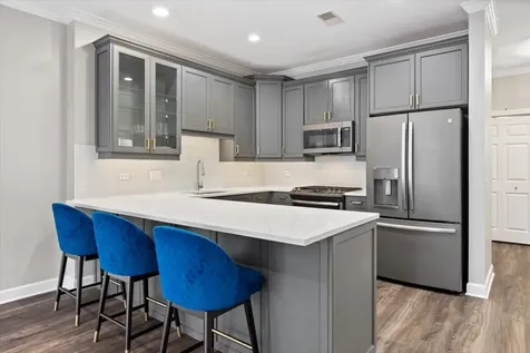 4553 North Magnolia Avenue Chicago IL 60640