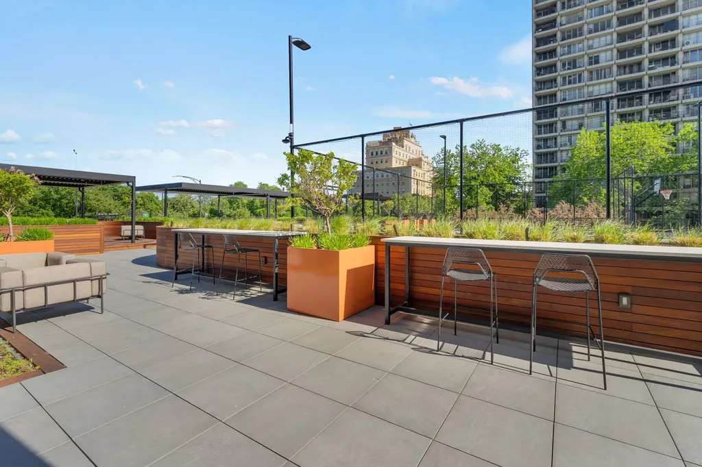 2020 North Lincoln Park West Chicago IL 60614