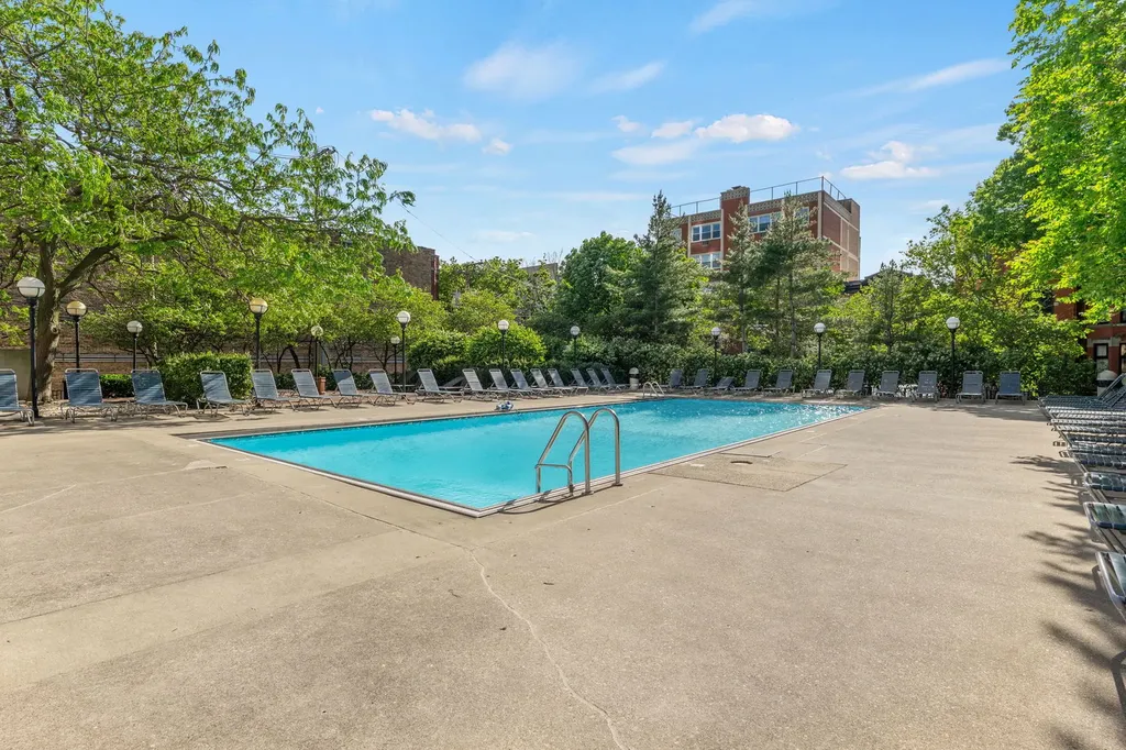 2020 North Lincoln Park West Chicago IL 60614