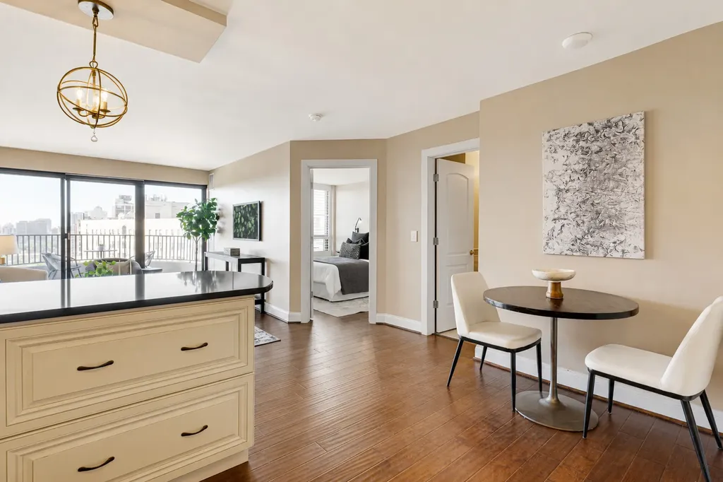 2020 North Lincoln Park West Chicago IL 60614