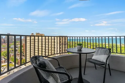 2020 North Lincoln Park West Chicago IL 60614