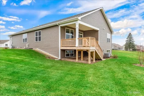 301 Westminster Court North Aurora IL 60542