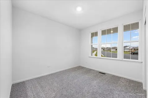 301 Westminster Court North Aurora IL 60542
