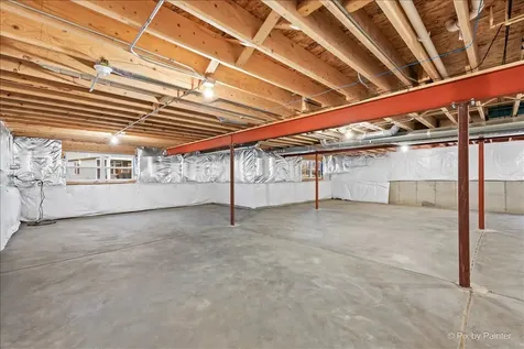 301 Westminster Court North Aurora IL 60542