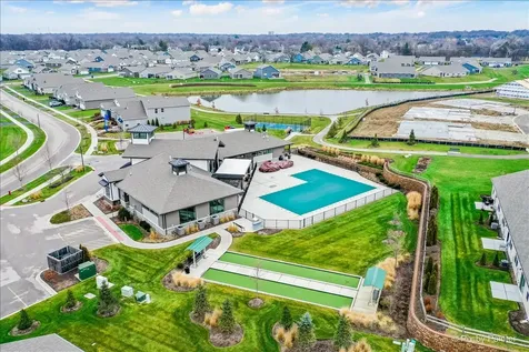301 Westminster Court North Aurora IL 60542