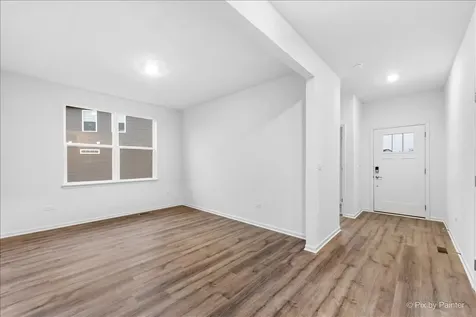 301 Westminster Court North Aurora IL 60542