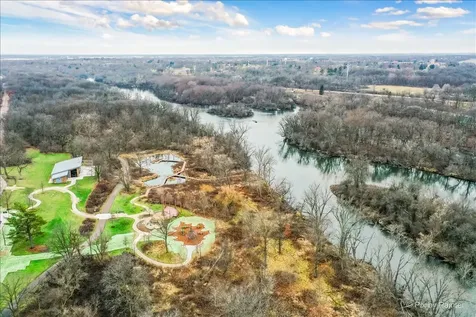 301 Westminster Court North Aurora IL 60542
