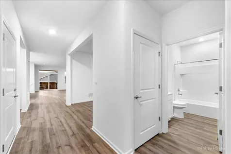 301 Westminster Court North Aurora IL 60542