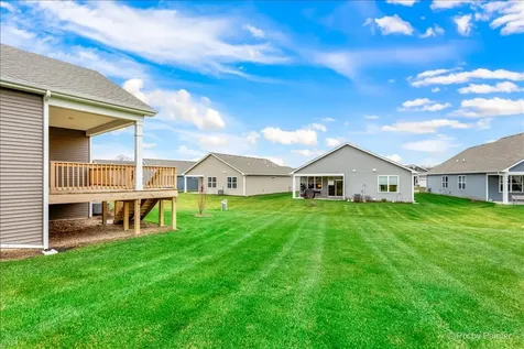 301 Westminster Court North Aurora IL 60542