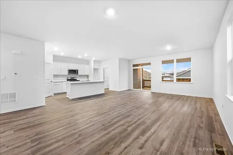 301 Westminster Court North Aurora IL 60542