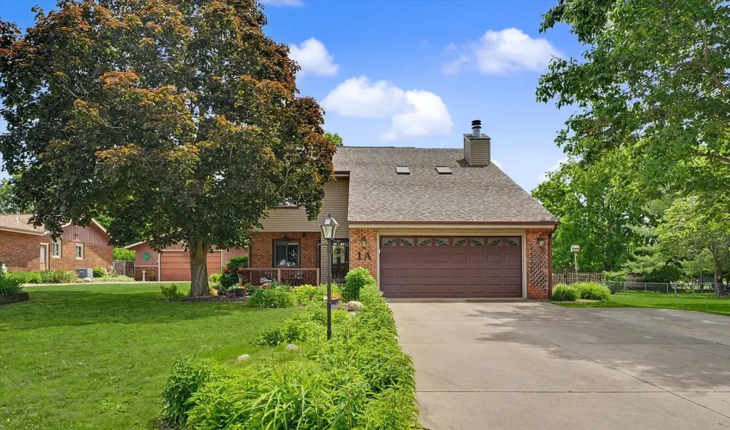 1 James Court Sidney IL 61877