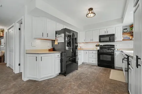 1 James Court Sidney IL 61877