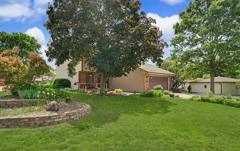 1 James Court Sidney IL 61877
