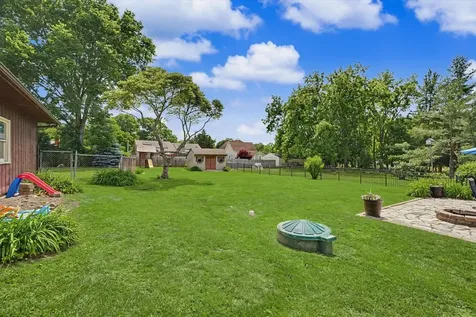 1 James Court Sidney IL 61877