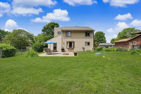 1 James Court Sidney IL 61877