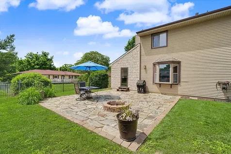 1 James Court Sidney IL 61877