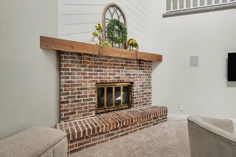 1 James Court Sidney IL 61877
