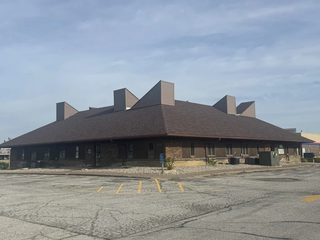 1601 52ND Avenue Moline IL 61265