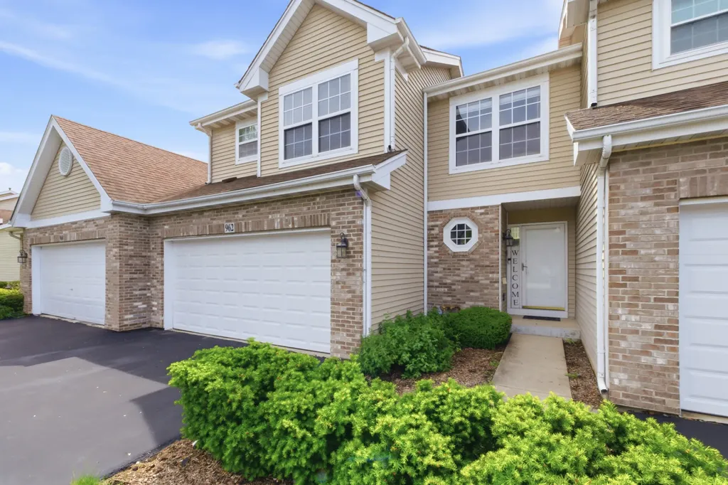 962 Willow Street Itasca IL 60143