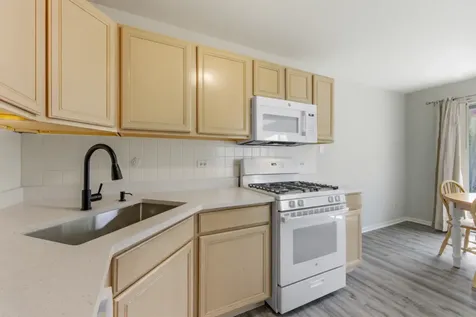 962 Willow Street Itasca IL 60143