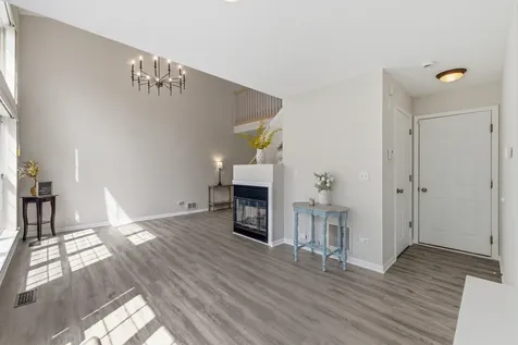 962 Willow Street Itasca IL 60143