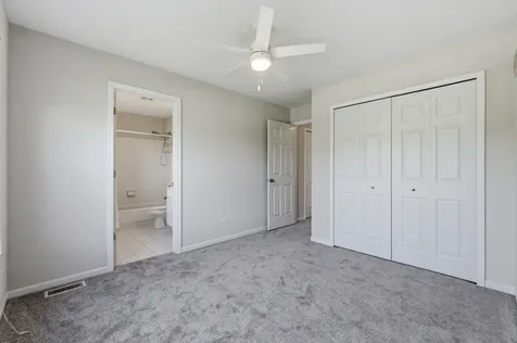962 Willow Street Itasca IL 60143