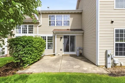962 Willow Street Itasca IL 60143