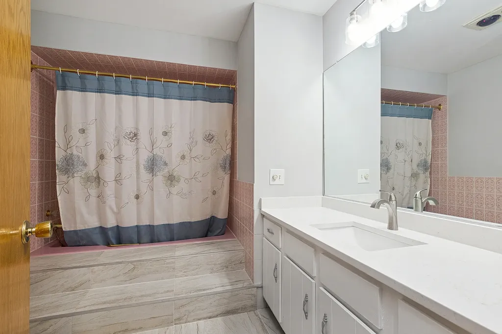 1935 Green Trails Drive Lisle IL 60532