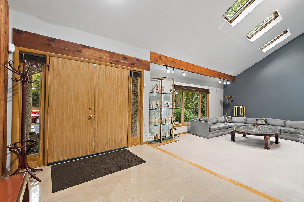 1935 Green Trails Drive Lisle IL 60532