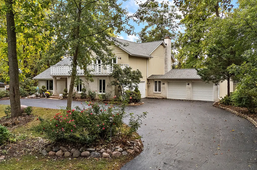 1935 Green Trails Drive Lisle IL 60532