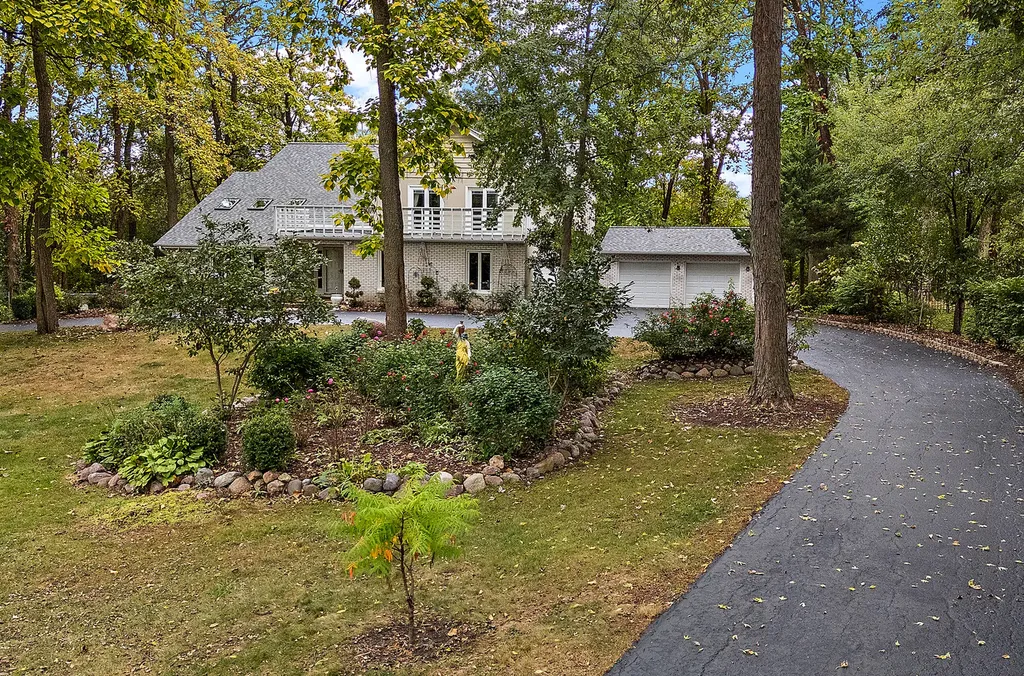1935 Green Trails Drive Lisle IL 60532