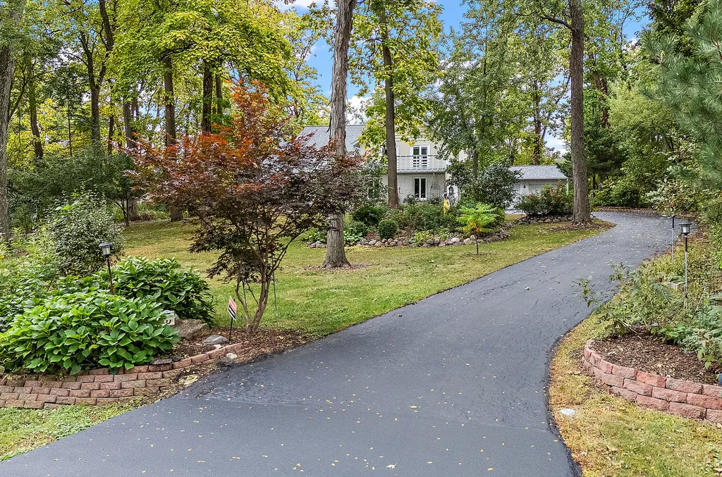1935 Green Trails Drive Lisle IL 60532