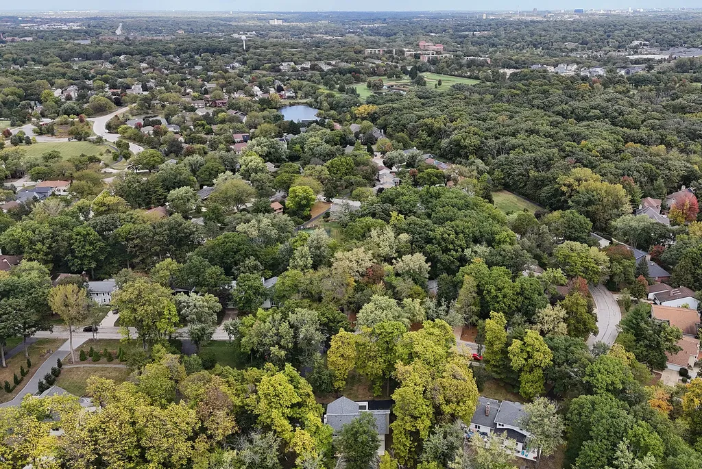 1935 Green Trails Drive Lisle IL 60532